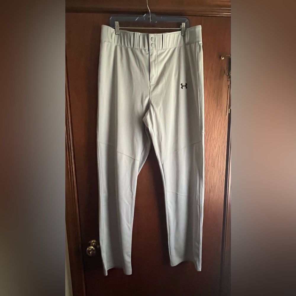 Under Armour Men's Light Gray Athletic Pants
